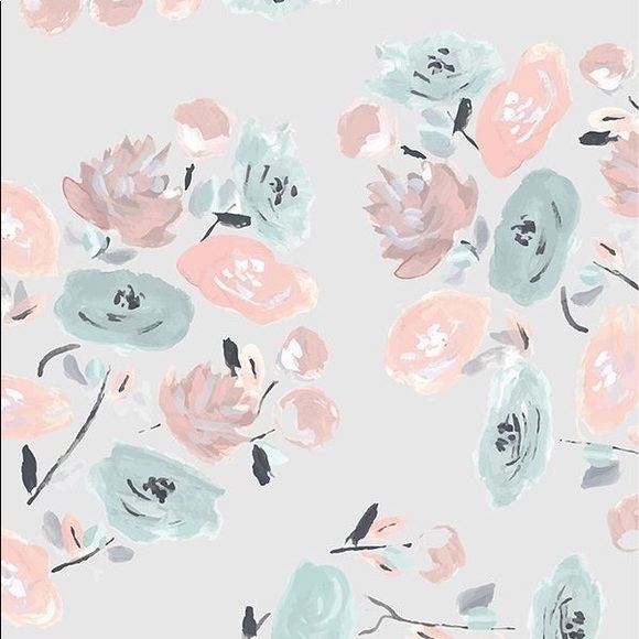 Meet your Posher, Nicole - Picture 1 of 1